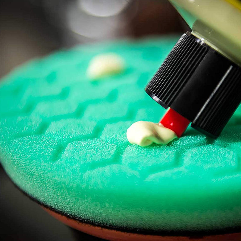 Load image into Gallery viewer, Chemical Guys Green 5.5&#39;&#39; Hex Logic Quantum Heavy Polishing Pad
