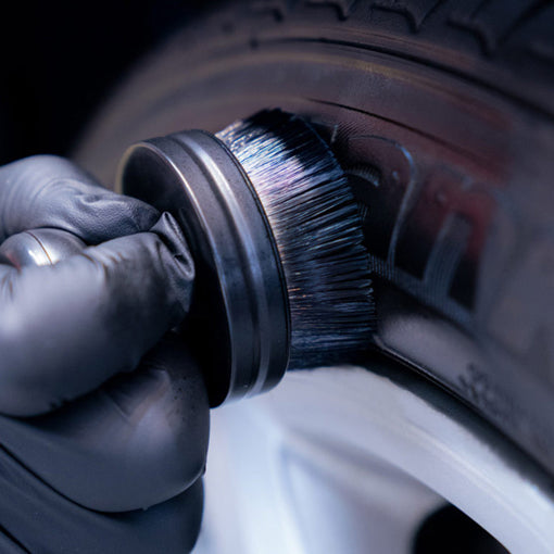 CleanerCar Round Tyre & Trim Dressing Applicator Brush