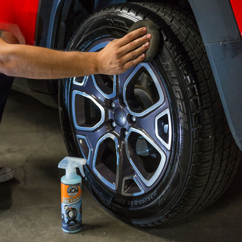 Load image into Gallery viewer, Chemical Guys Tire Kicker Extra Glossy Tire Shine 473ml (16oz)
