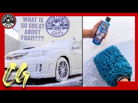 Load and play video in Gallery viewer, Chemical Guys Blueberry Snow Foam Auto Wash Limited Edition 473ml ( 16oz )
